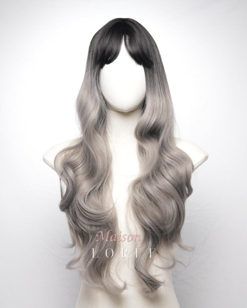 Longue perruque ondulée gris argenté ombrée de 61 cm avec frange