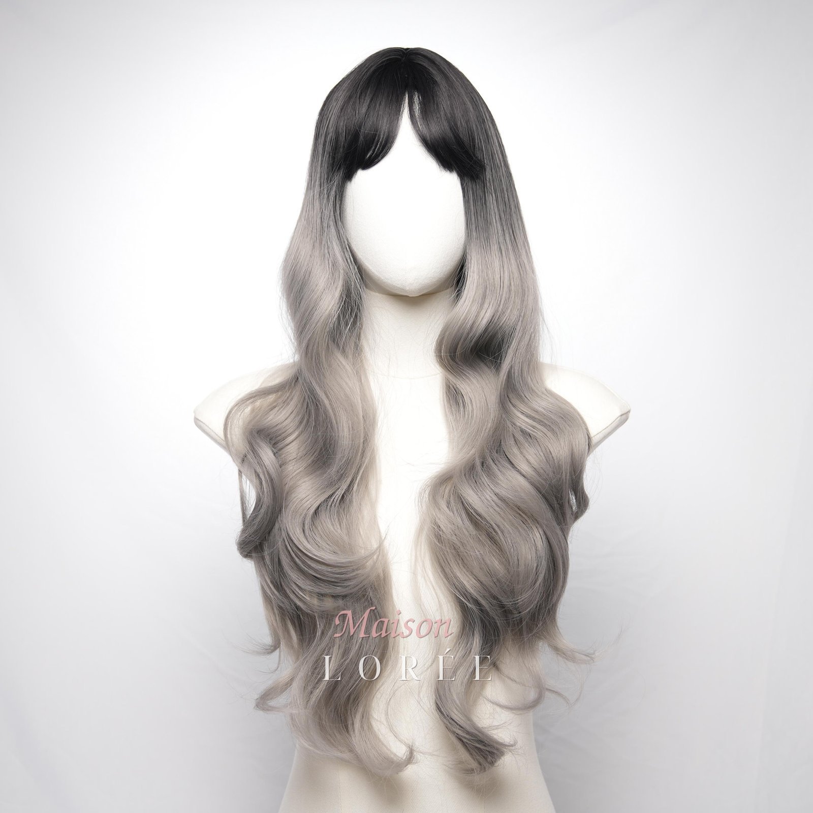 Longue perruque ondulée gris argenté ombrée de 61 cm avec frange – Image 2