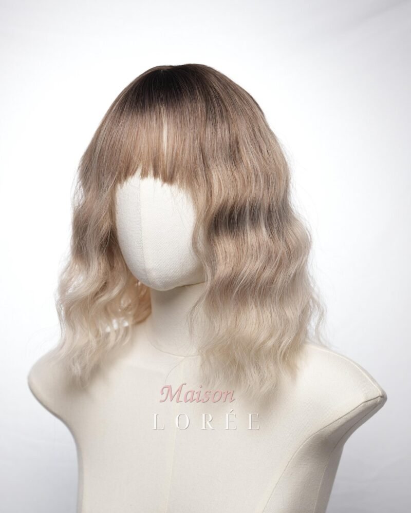 Perruque Bob blond cendré avec frange