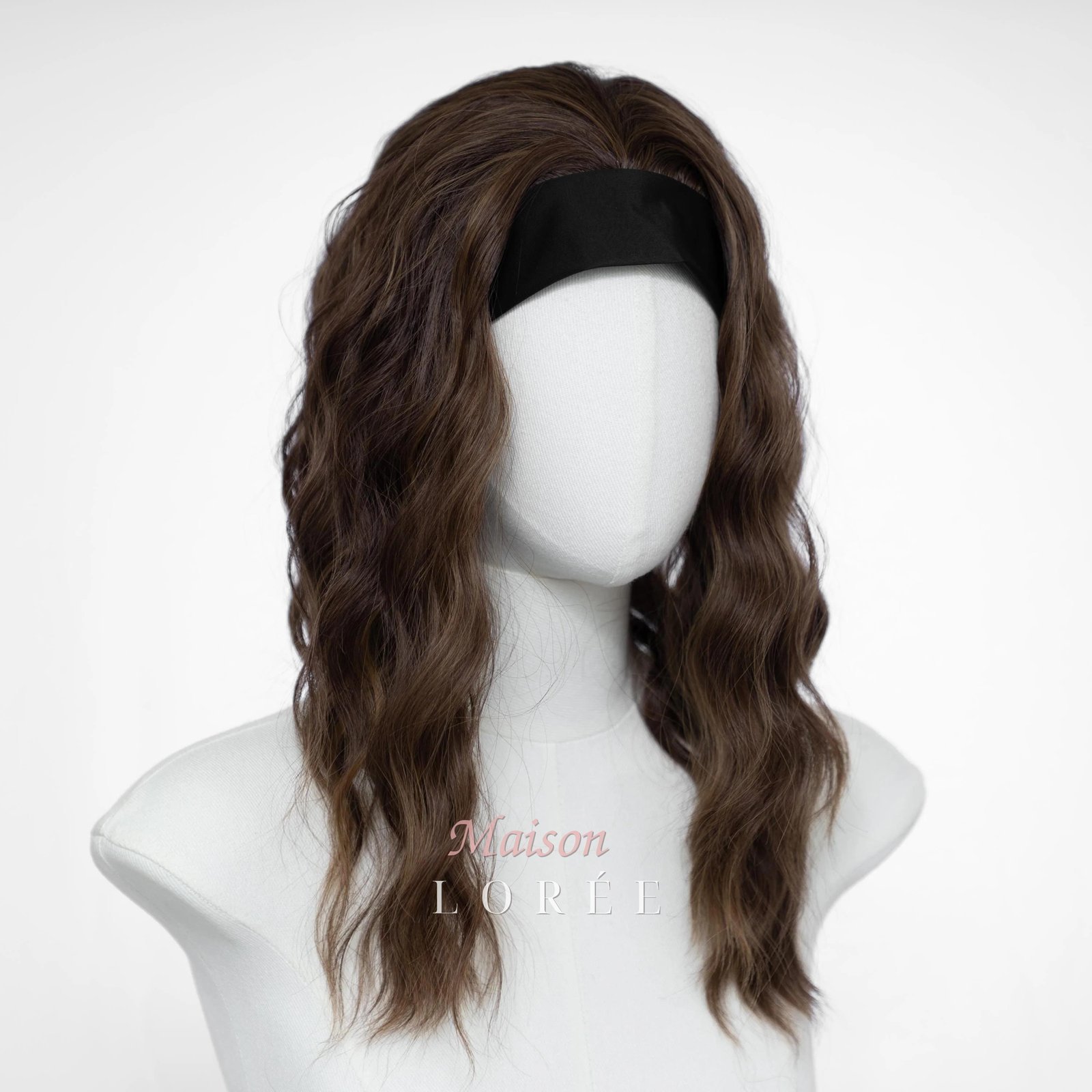 Perruque bandeau de 14 pouces de longueur d'épaule — Brun — ondulée, 35 cm, teinte brun — vue de face