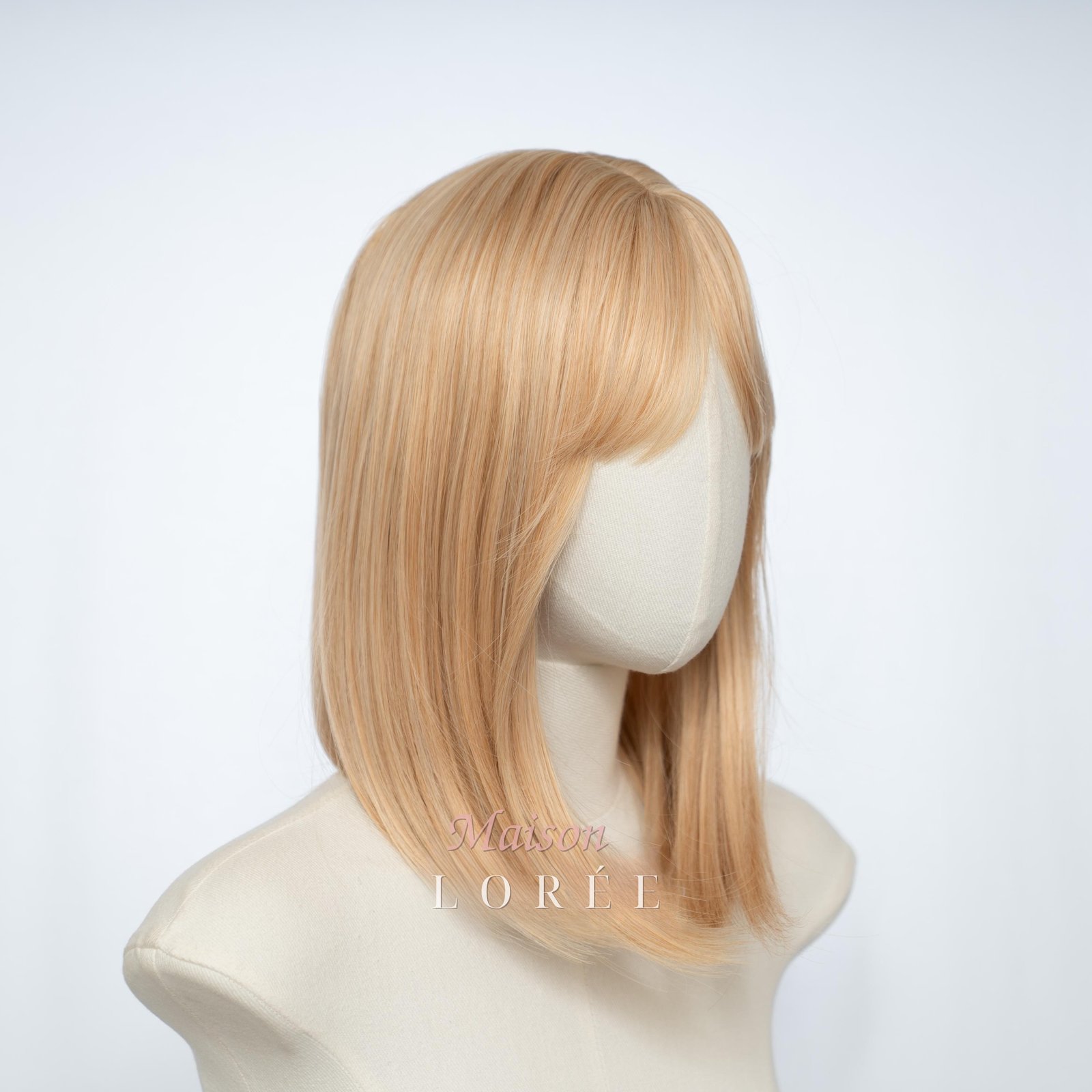 Perruque Bob blond clair de 14 pouces avec frange – Image 2