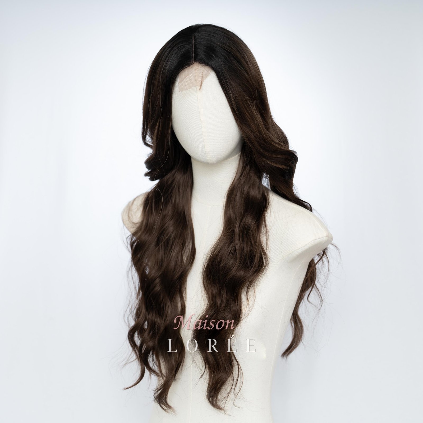 Petite Perruque Lace Front Ondulée Marron Foncé 61 cm avec des — ondulée, 60 cm, teinte châtain — vue de trois quarts