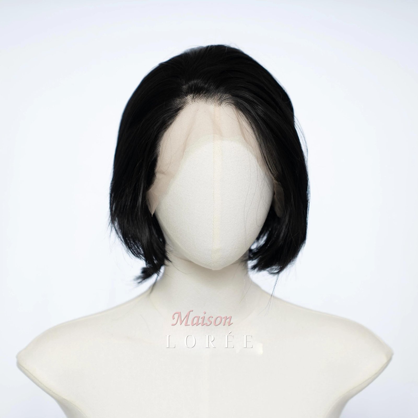 Perruque courte noire 13 x 4 lacets – Cheveux synthétiques superposés – Image 2