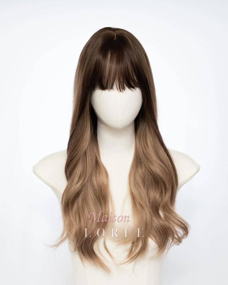 Perruque ondulée à balayage beige foncé cendré 24 pouces avec frange