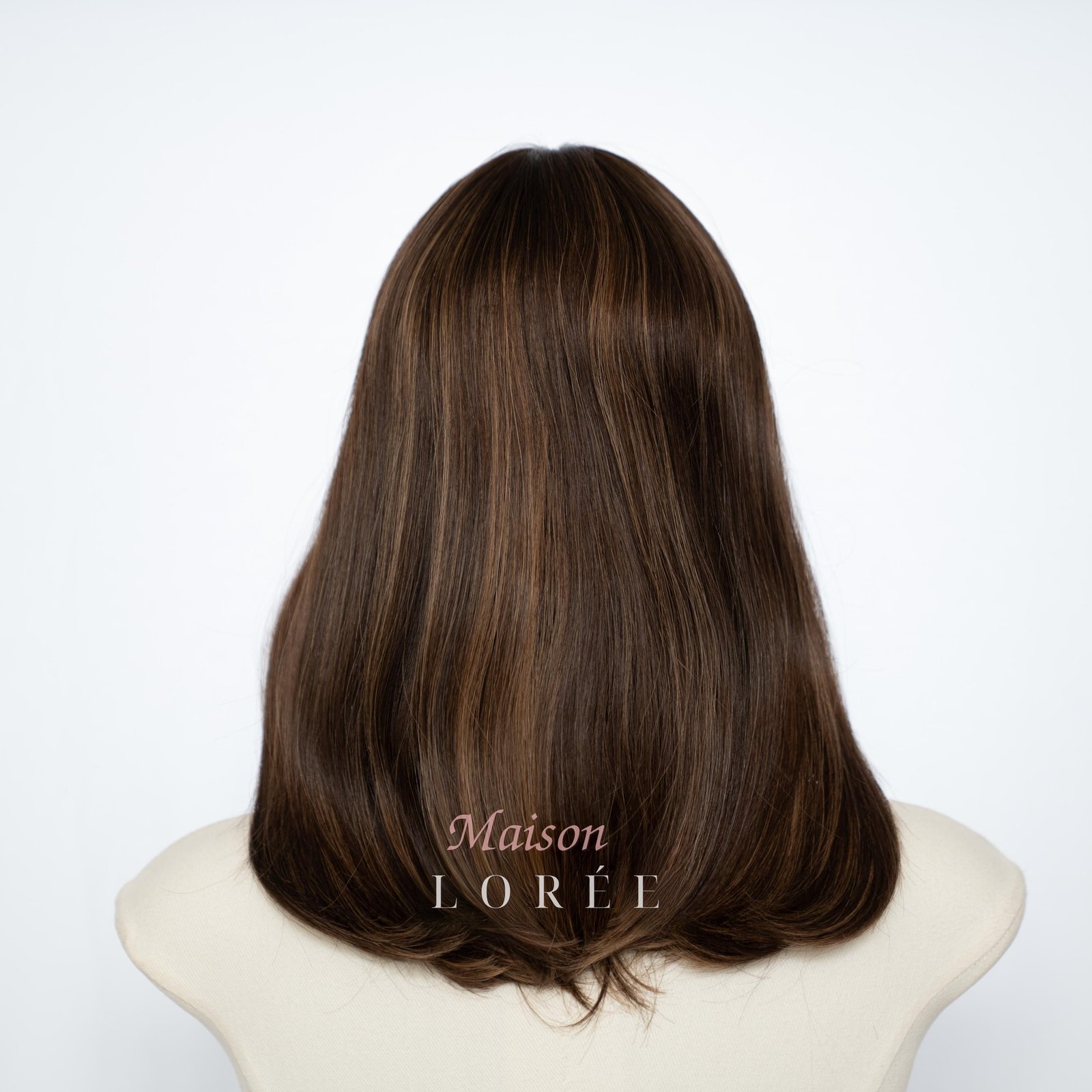 Perruque 40 cm cheveux humains style sheitel, châtain chaud reflets 4/6/12, dentelle suisse sur le devant, haut en soie longue – Image 4