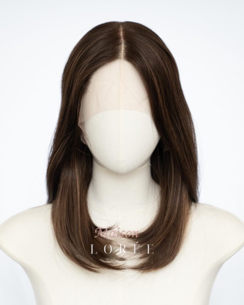 Perruque cheveux humains 40 cm style sheitel, reflets bruns moyens 2/6/10, dentelle suisse sur le devant, haut en soie